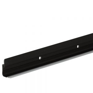 Stiprinājums grīdlīstēm mitrās telpās