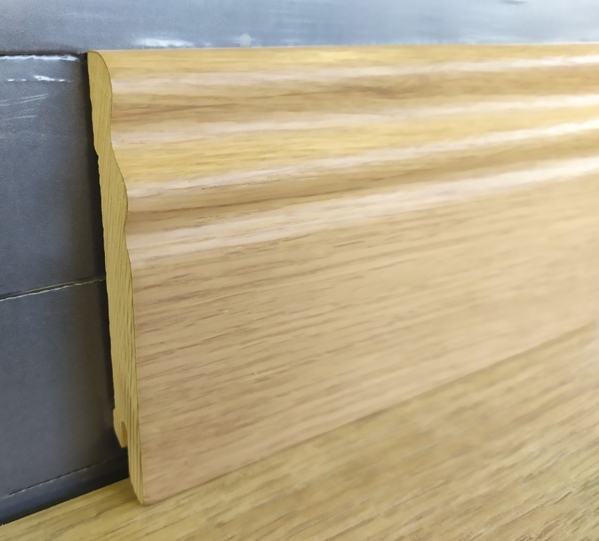 Finierētas grīdlīstes PEDROSS balināts ozols 15*95 mm