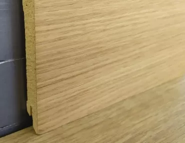 Finierētas grīdlīstes Pedross ozols lakots 15x95 mm 6007