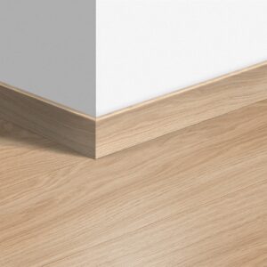 laminēta mdf grīdlīste quick-step