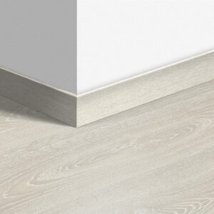 Laminēta mdf grīdlīste Quick-Step 12*58*2400mm qssk03559