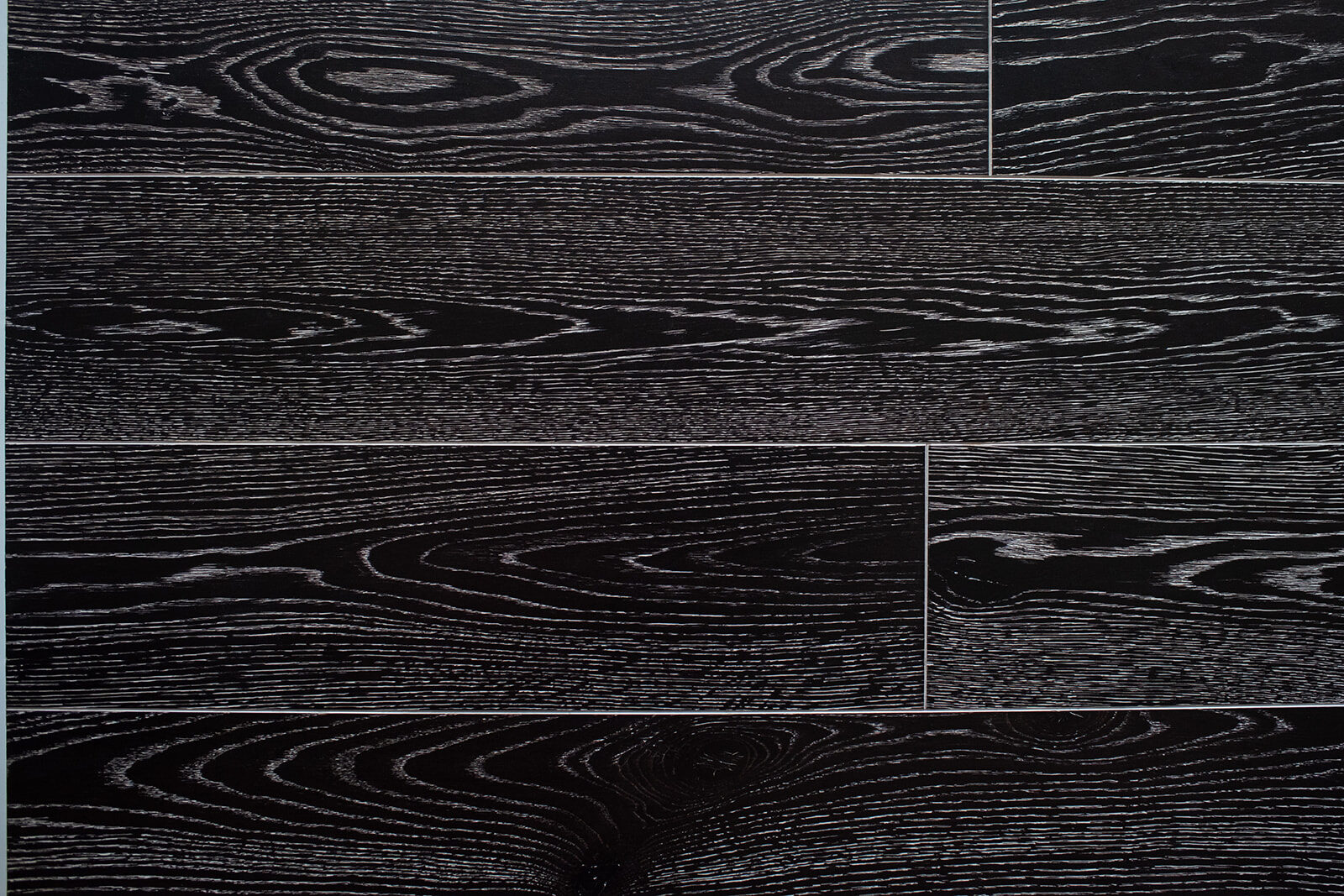 trisslanu-parkets-ozols-black