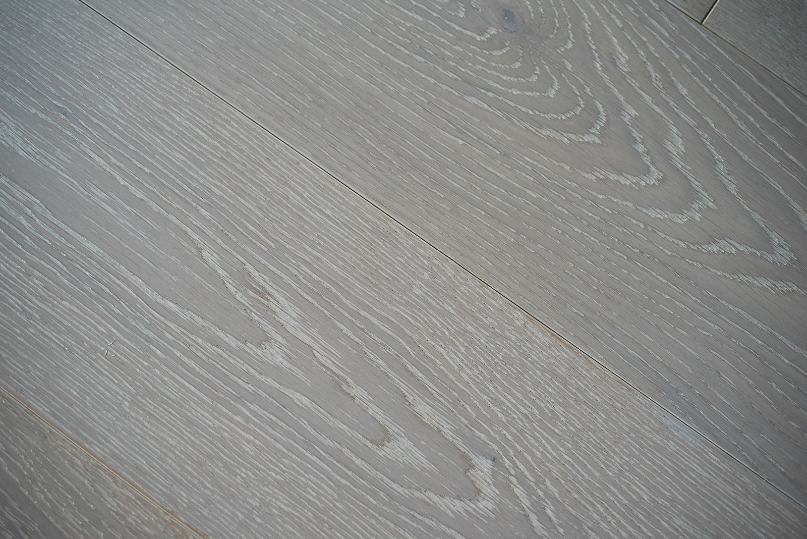 trisslanu-parkets-ozols-snowy-caramel