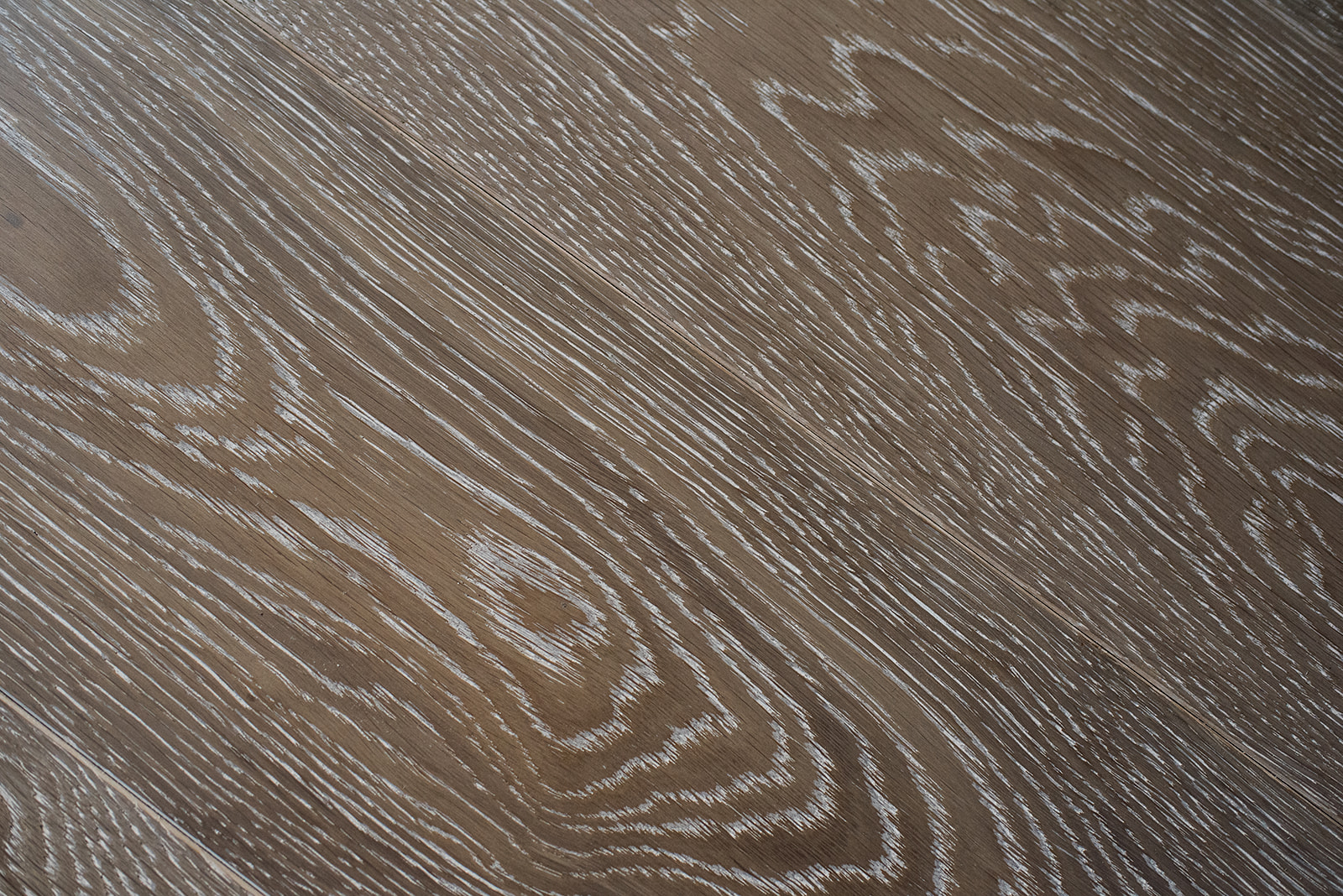 trisslanu-parkets-ozols-irish