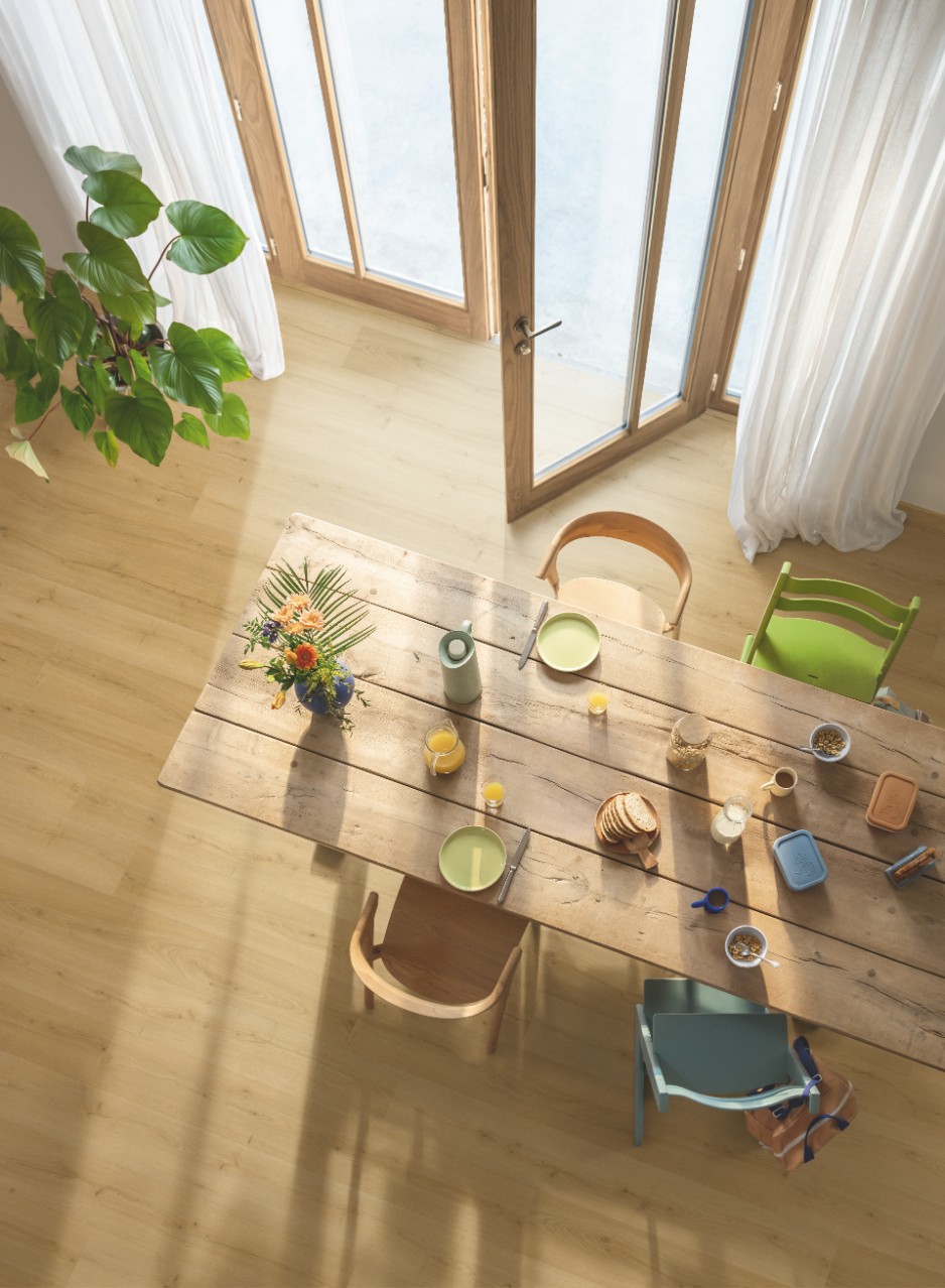 Vinila grīda Quick-Step Bloom Brushed Oak Honey AVMPU40318