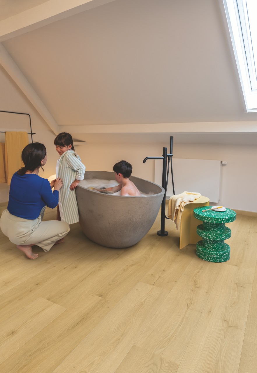 Vinila grīda Quick-Step Bloom Brushed Oak Honey AVMPU40318