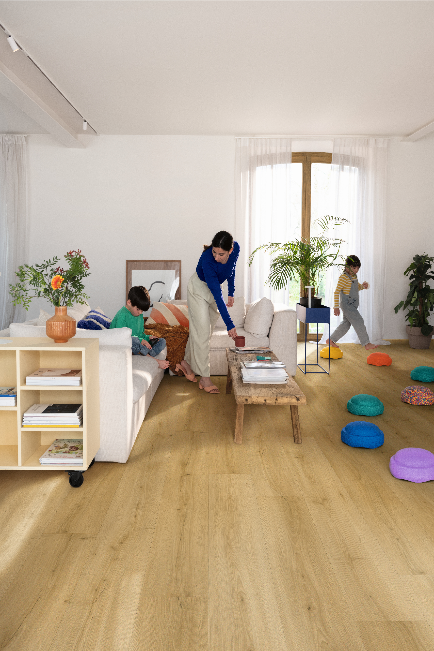 Vinila grīda Quick-Step Bloom Brushed Oak Honey AVMPU40318