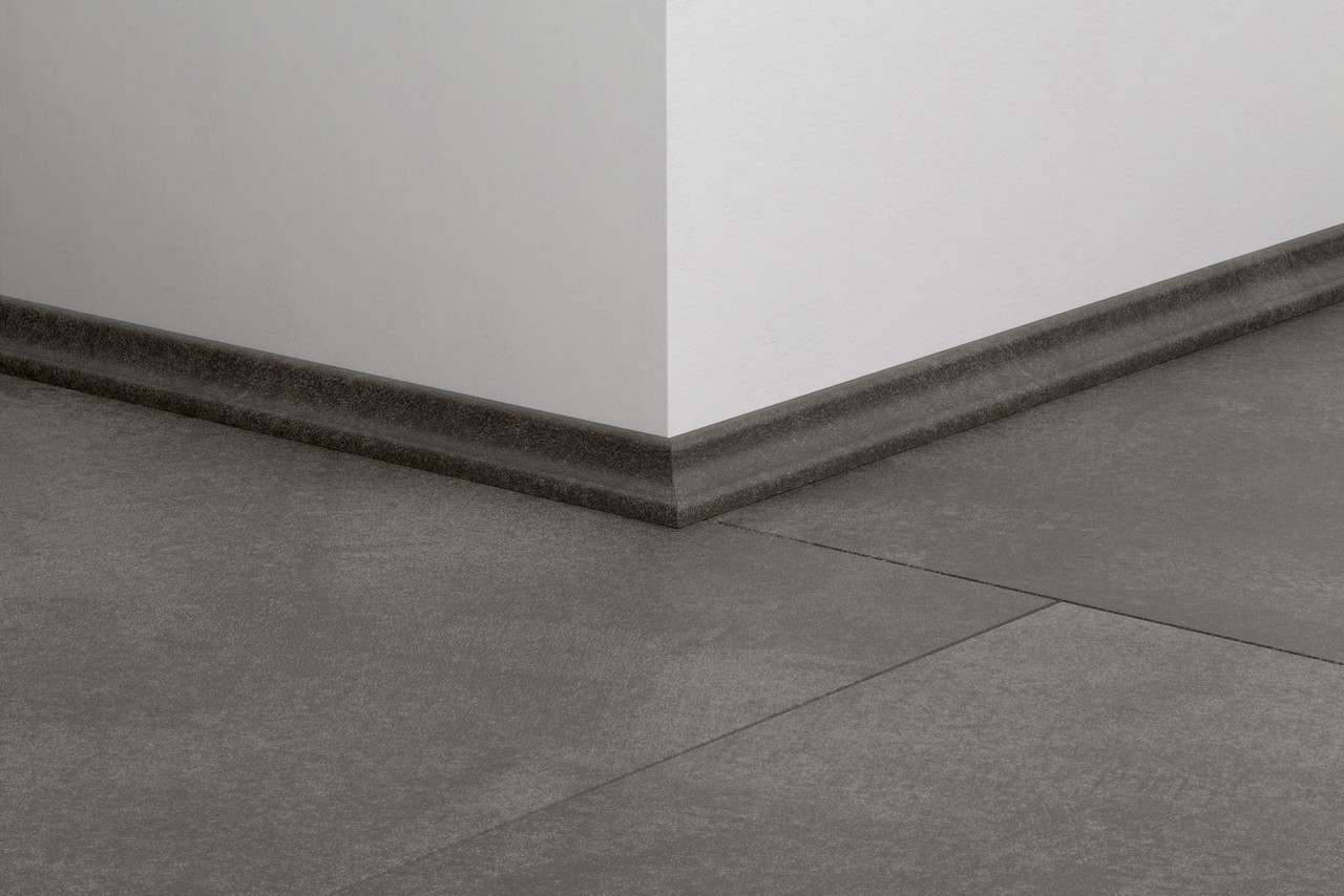 Ламинированный плинтус Quick-Step для винила 17*17*2400 мм