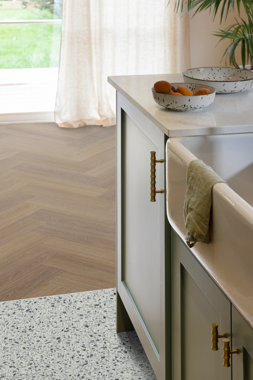 Vinila grīda Moduleo Roots Herringbone Glyde Oak 22877, Lugano 46720