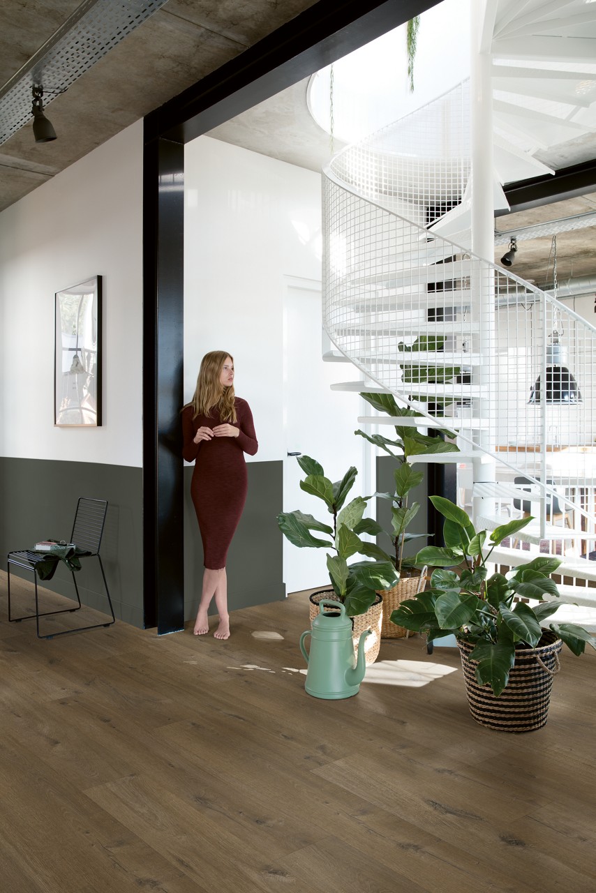 vinila-grida-quick-step-fuse-linen-oak-dark-brown-SGMPC20330